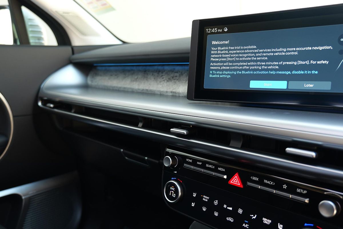 2025 Hyundai IONIQ 9 Calligraphy ME.V1