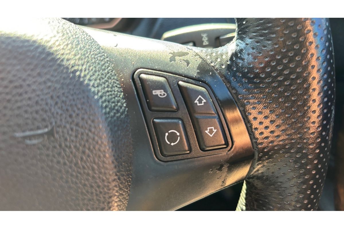2010 BMW 120i E87 MY11