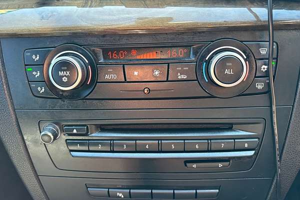 2010 BMW 120i E87 MY11