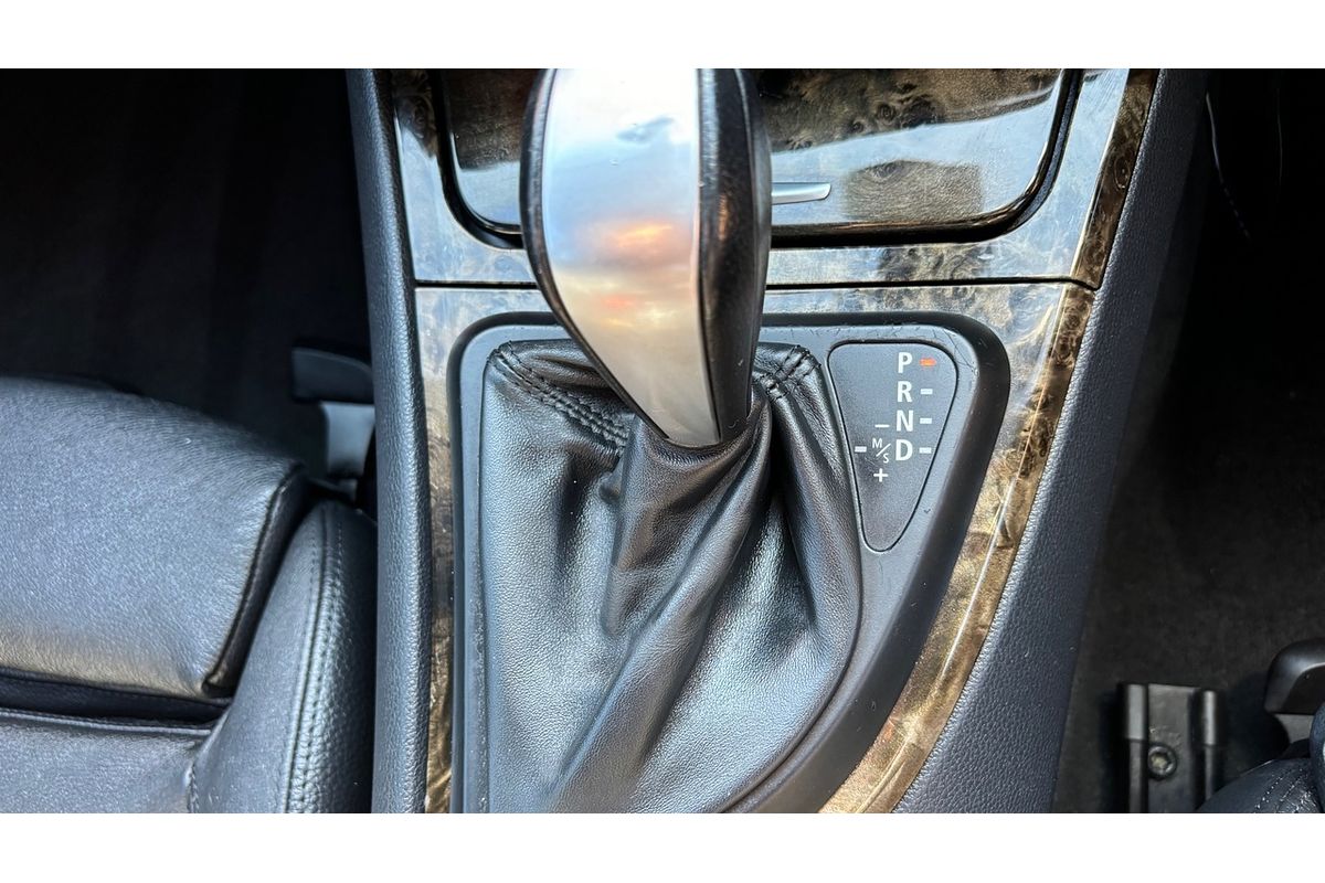 2010 BMW 120i E87 MY11