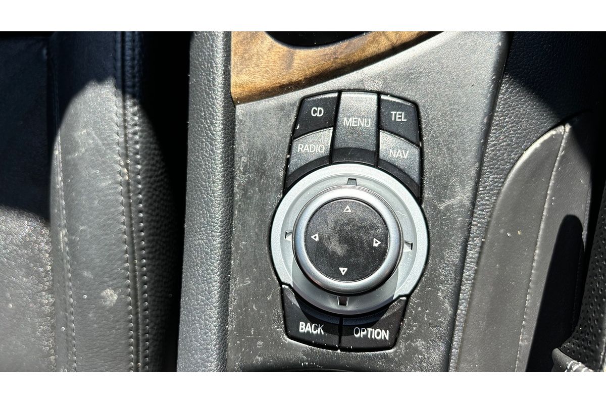 2010 BMW 120i E87 MY11