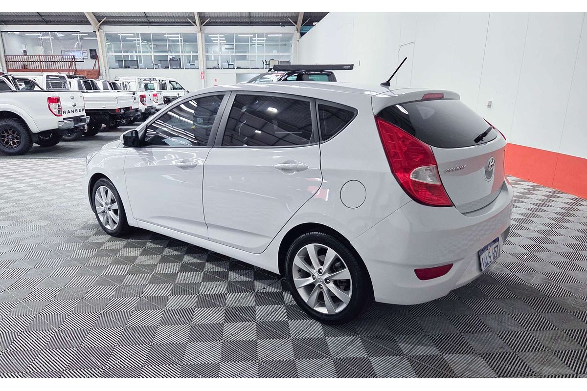 2018 Hyundai Accent Sport RB6