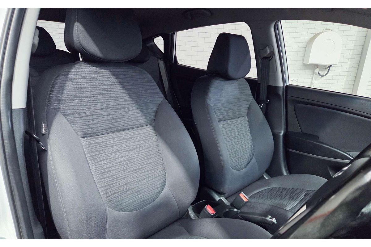 2018 Hyundai Accent Sport RB6