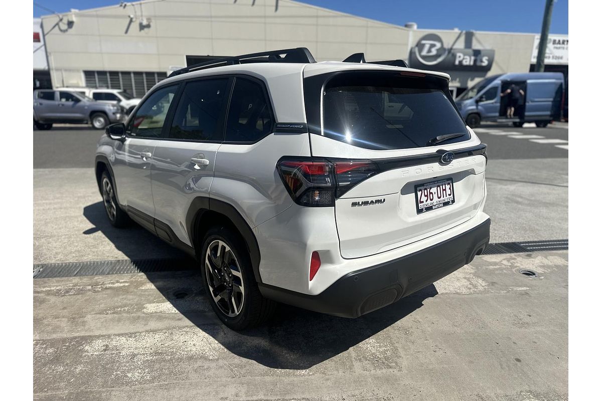 2025 Subaru Forester Premium S6