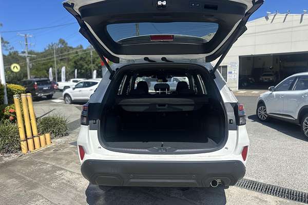 2025 Subaru Forester Premium S6