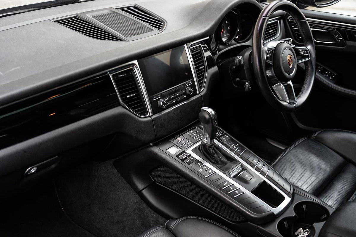 2017 Porsche Macan S 95B