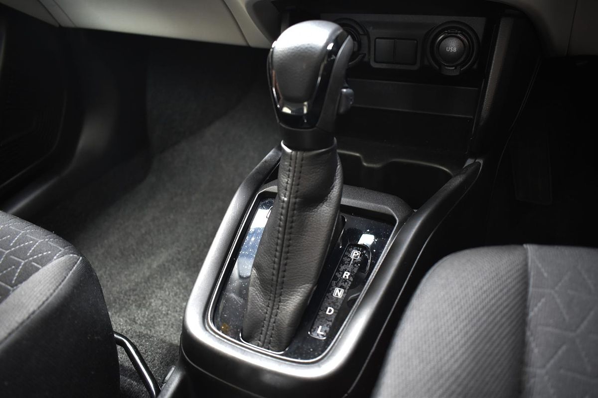 2024 Suzuki Swift Hybrid UZ