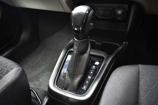 2024 Suzuki Swift Hybrid UZ