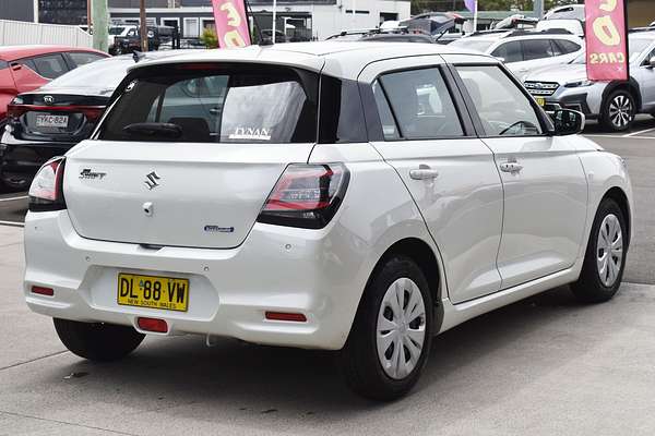 2024 Suzuki Swift Hybrid UZ