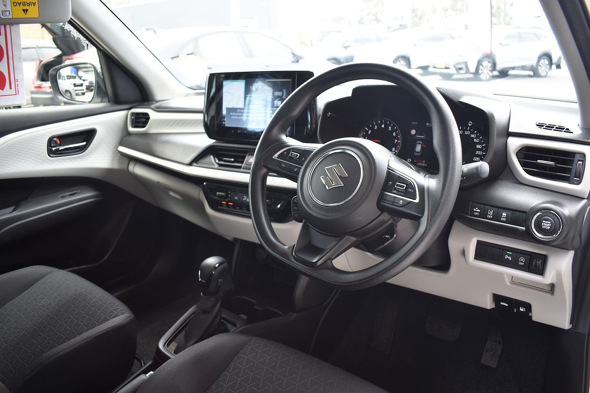 2024 Suzuki Swift Hybrid UZ