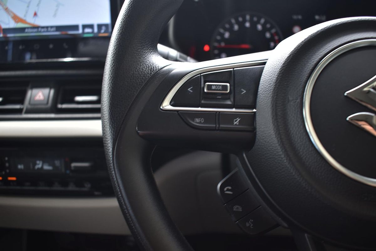 2024 Suzuki Swift Hybrid UZ