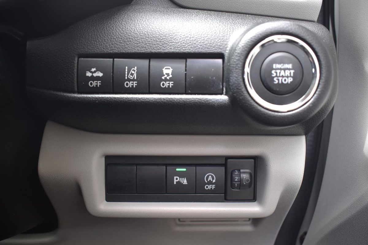2024 Suzuki Swift Hybrid UZ