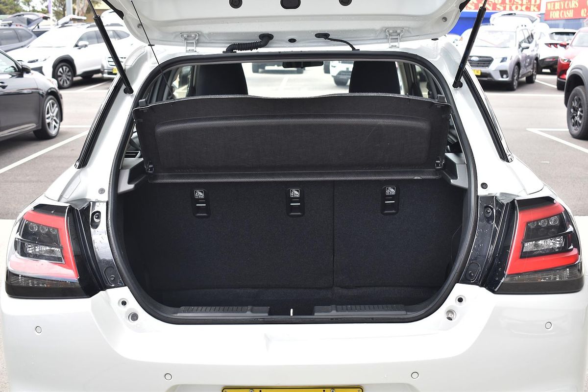 2024 Suzuki Swift Hybrid UZ