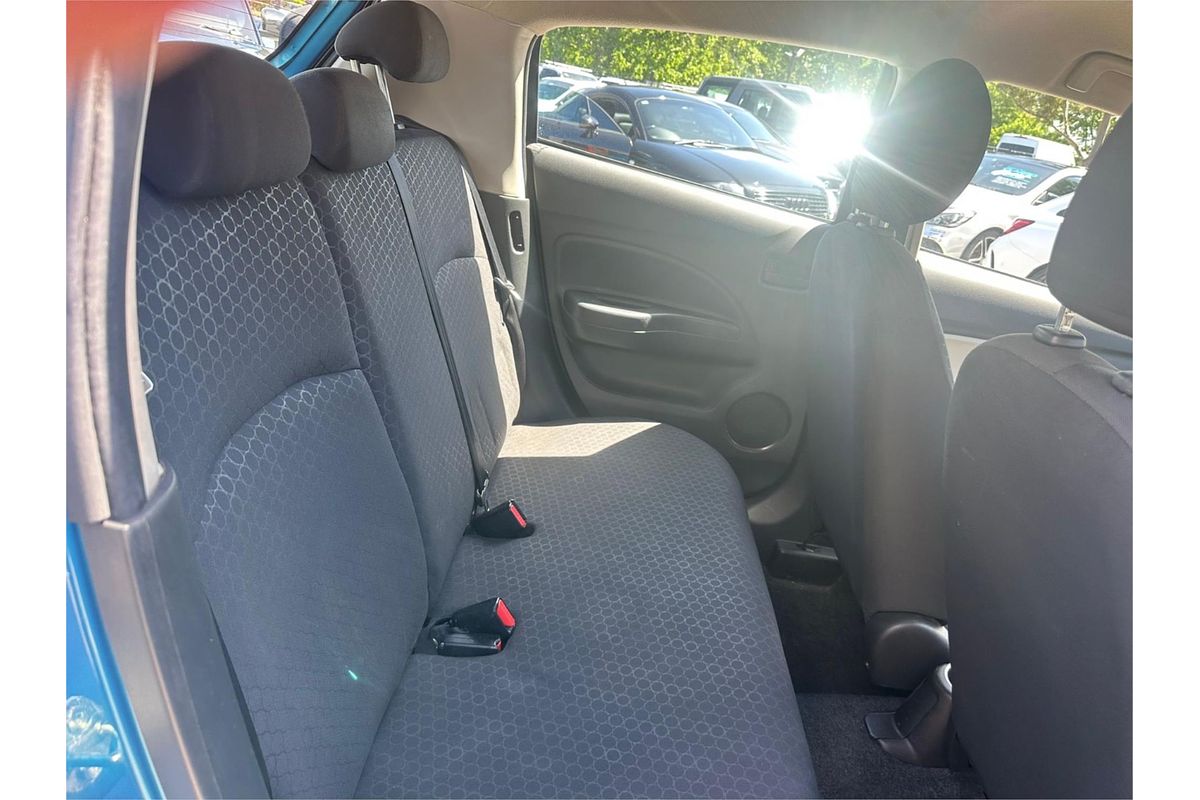 2014 Mitsubishi Mirage ES LA