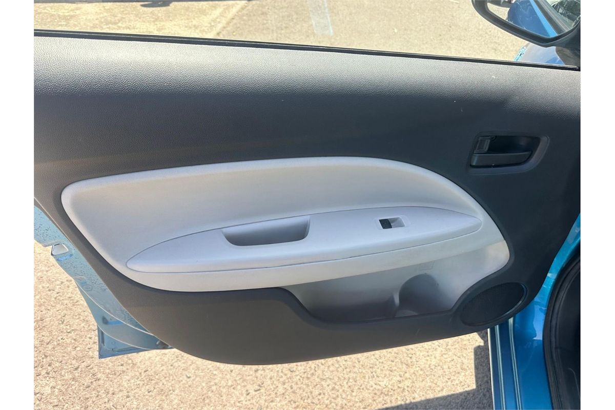 2014 Mitsubishi Mirage ES LA