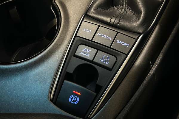 2024 Toyota Camry Ascent AXVH70R