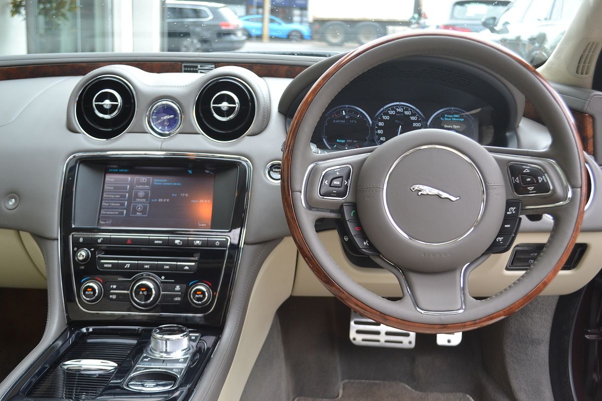 2011 Jaguar XJ Premium Luxury X351 LWB