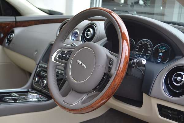 2011 Jaguar XJ Premium Luxury X351 LWB