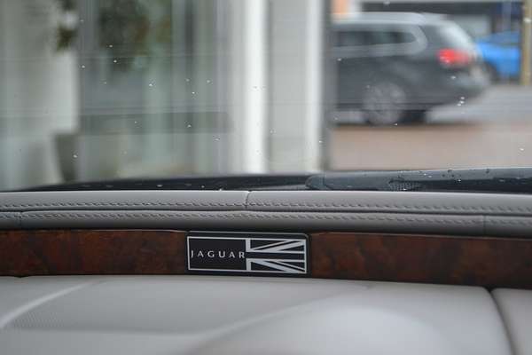 2011 Jaguar XJ Premium Luxury X351 LWB