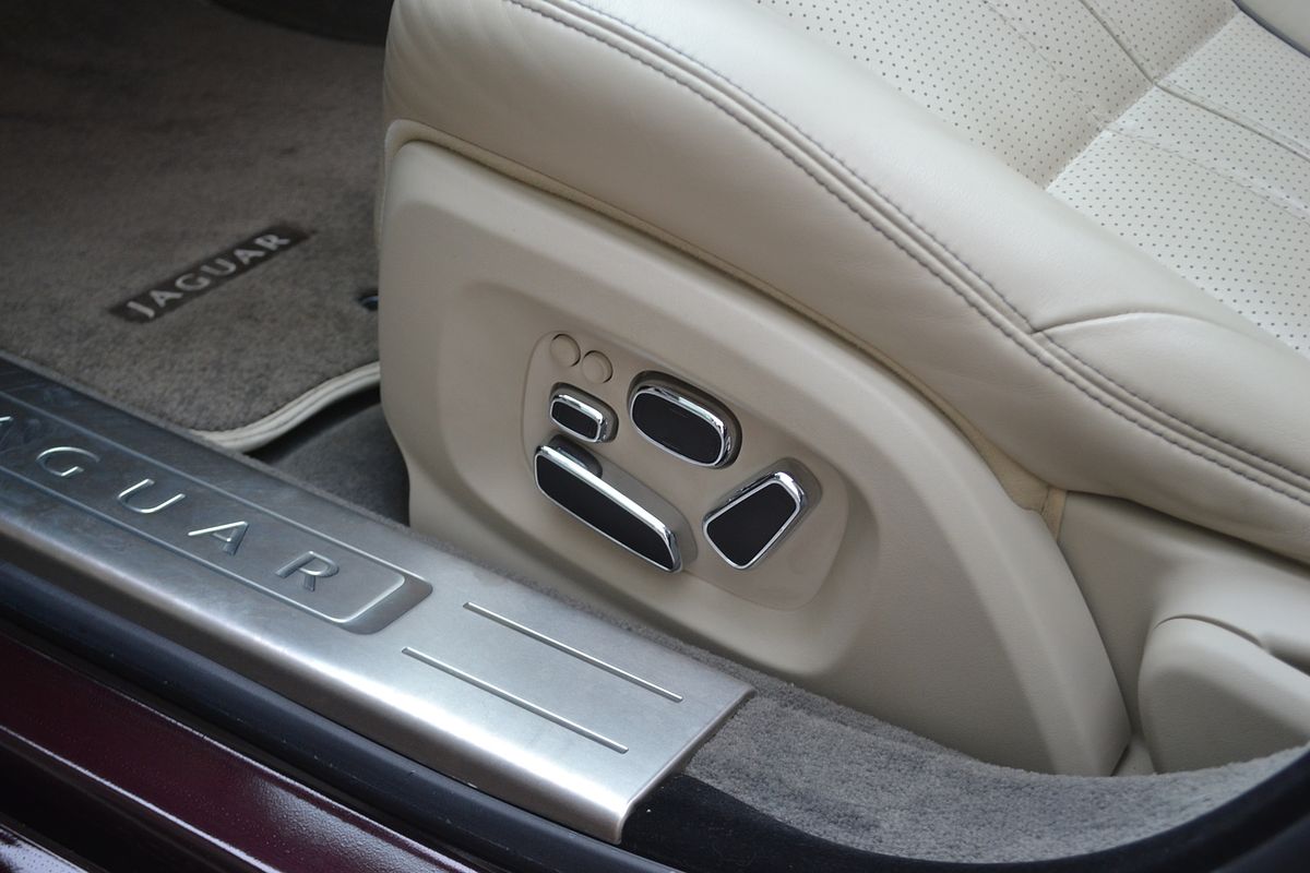 2011 Jaguar XJ Premium Luxury X351 LWB