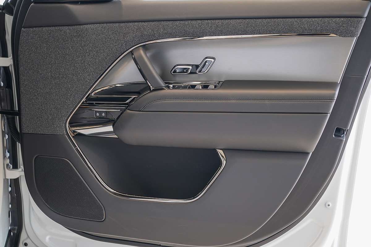 2025 Land Rover Range Rover Sport PHEV P460e Dynamic HSE L461