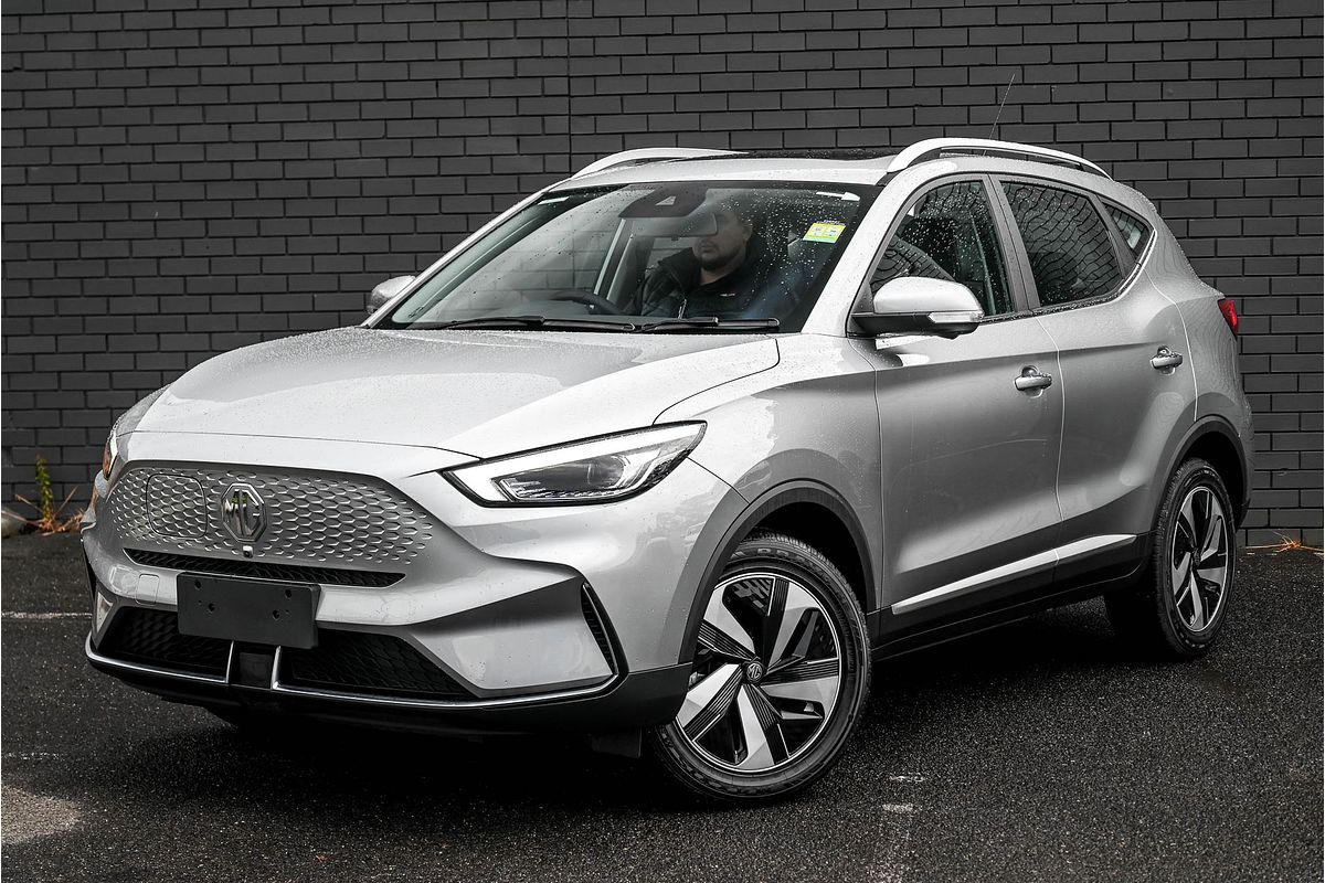 2025 MG ZS Essence AZS1