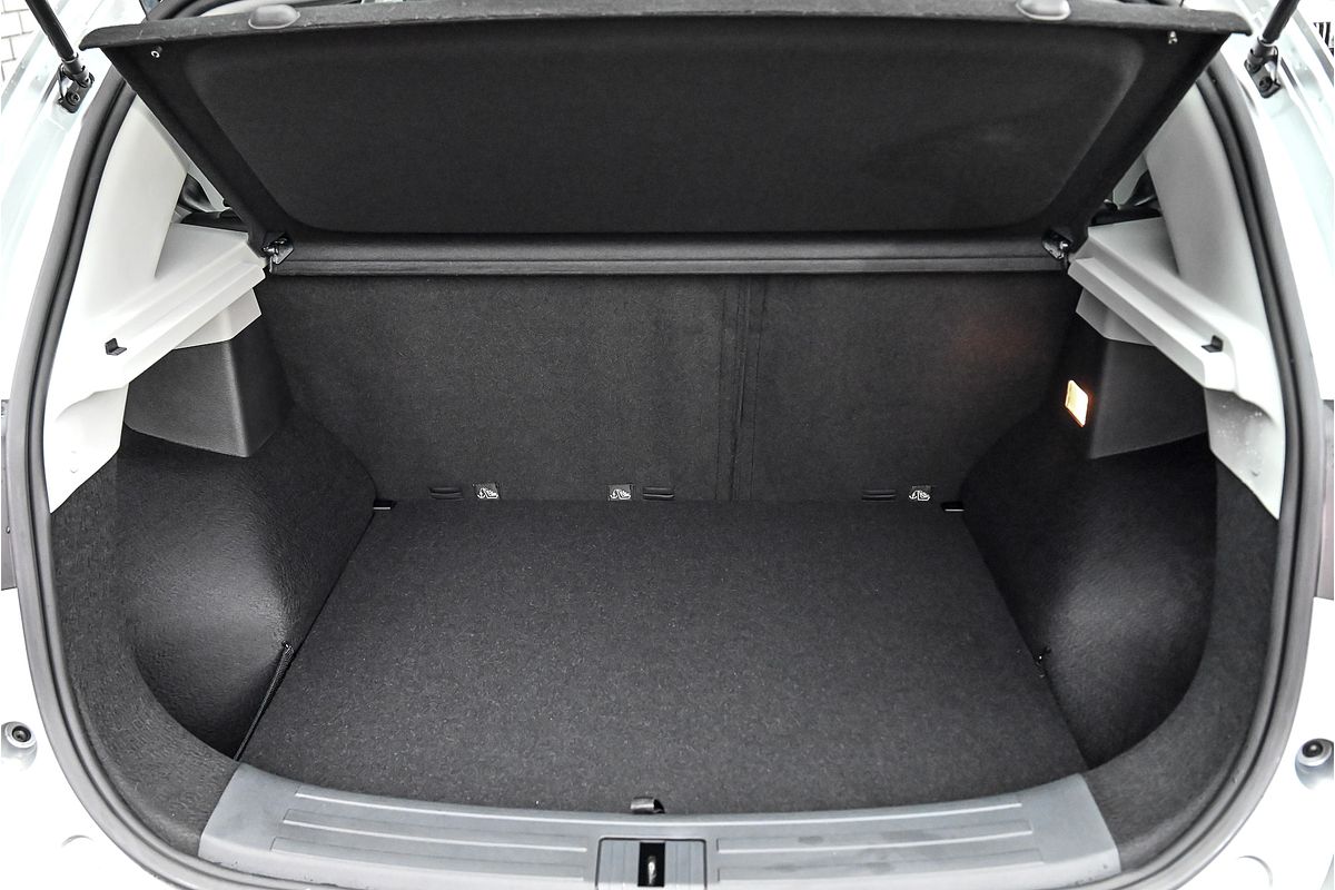 2025 MG ZS Essence AZS1