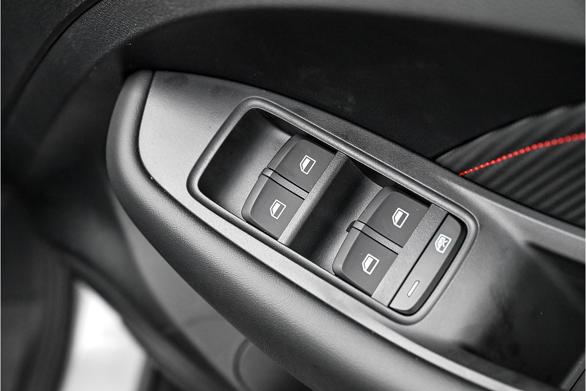 2025 MG ZS Essence AZS1