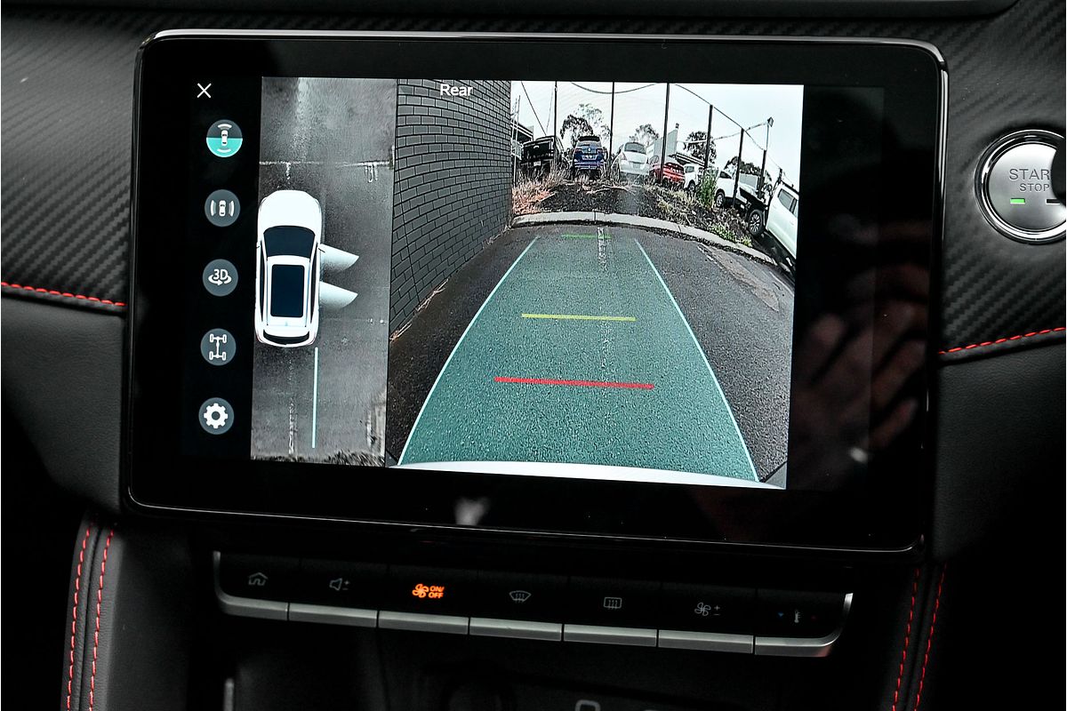 2025 MG ZS Essence AZS1