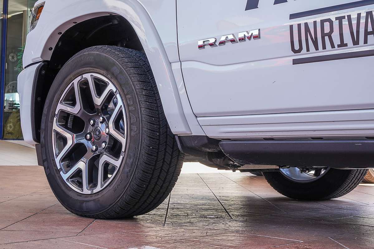 2025 RAM 1500 Laramie Sport Hurricane SO RamBox DT 4X4 SWB