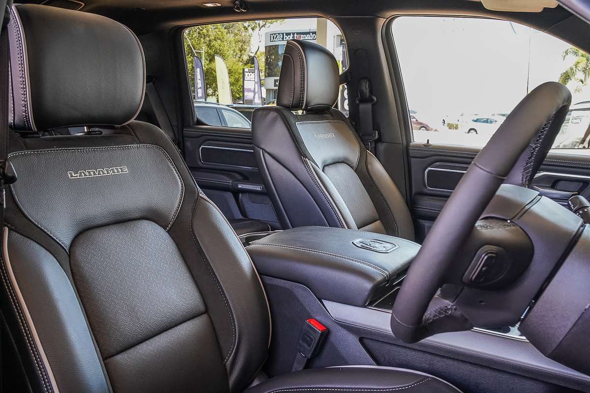 2025 RAM 1500 Laramie Sport Hurricane SO RamBox DT 4X4 SWB