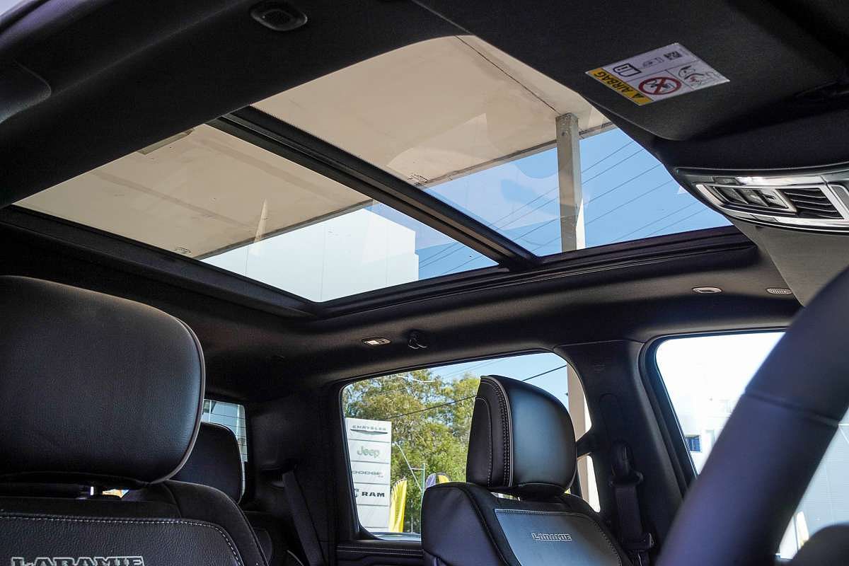 2025 RAM 1500 Laramie Sport Hurricane SO RamBox DT 4X4 SWB