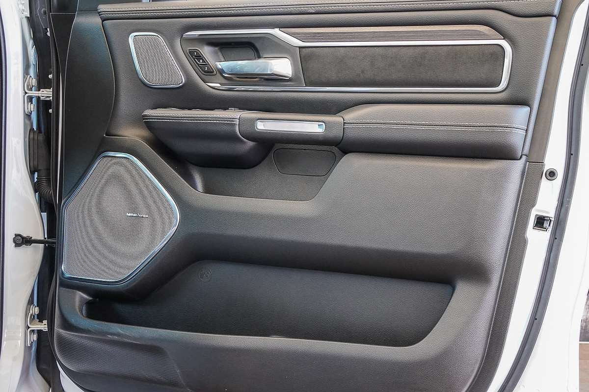 2025 RAM 1500 Laramie Sport Hurricane SO RamBox DT 4X4 SWB