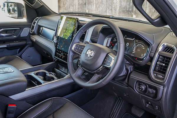 2025 RAM 1500 Laramie Sport Hurricane SO RamBox DT 4X4 SWB