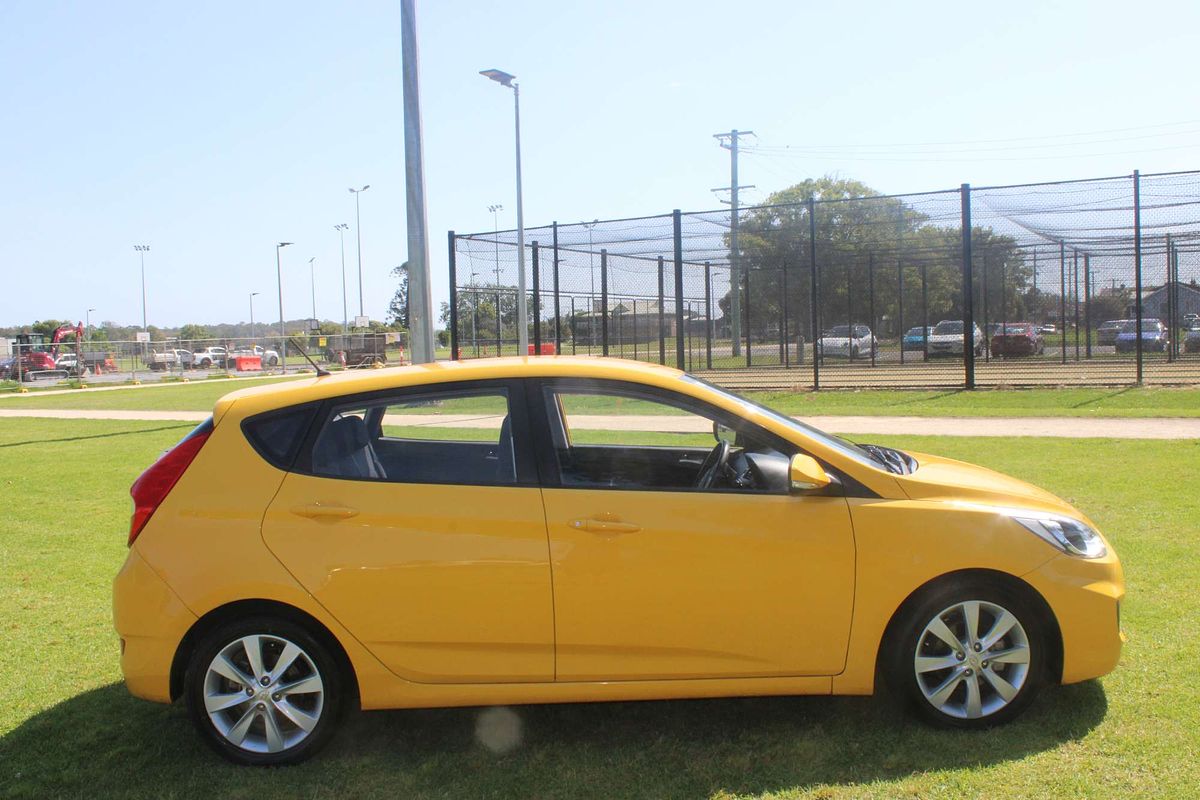 2017 HYUNDAI ACCENT SPORT 6 SP AUTOMATIC 5D HATCHBACK 4CYL