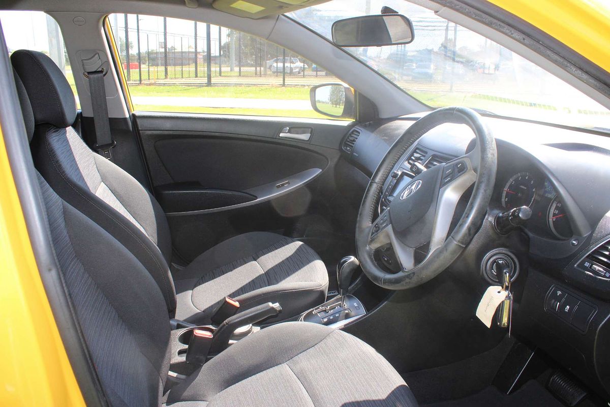 2017 HYUNDAI ACCENT SPORT 6 SP AUTOMATIC 5D HATCHBACK 4CYL