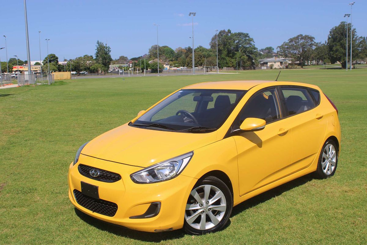 2017 HYUNDAI ACCENT SPORT 6 SP AUTOMATIC 5D HATCHBACK 4CYL