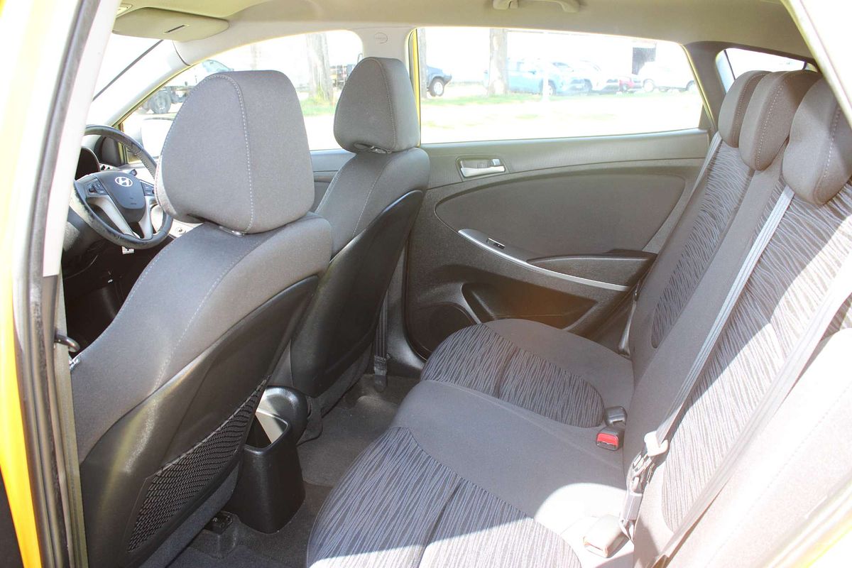 2017 HYUNDAI ACCENT SPORT 6 SP AUTOMATIC 5D HATCHBACK 4CYL