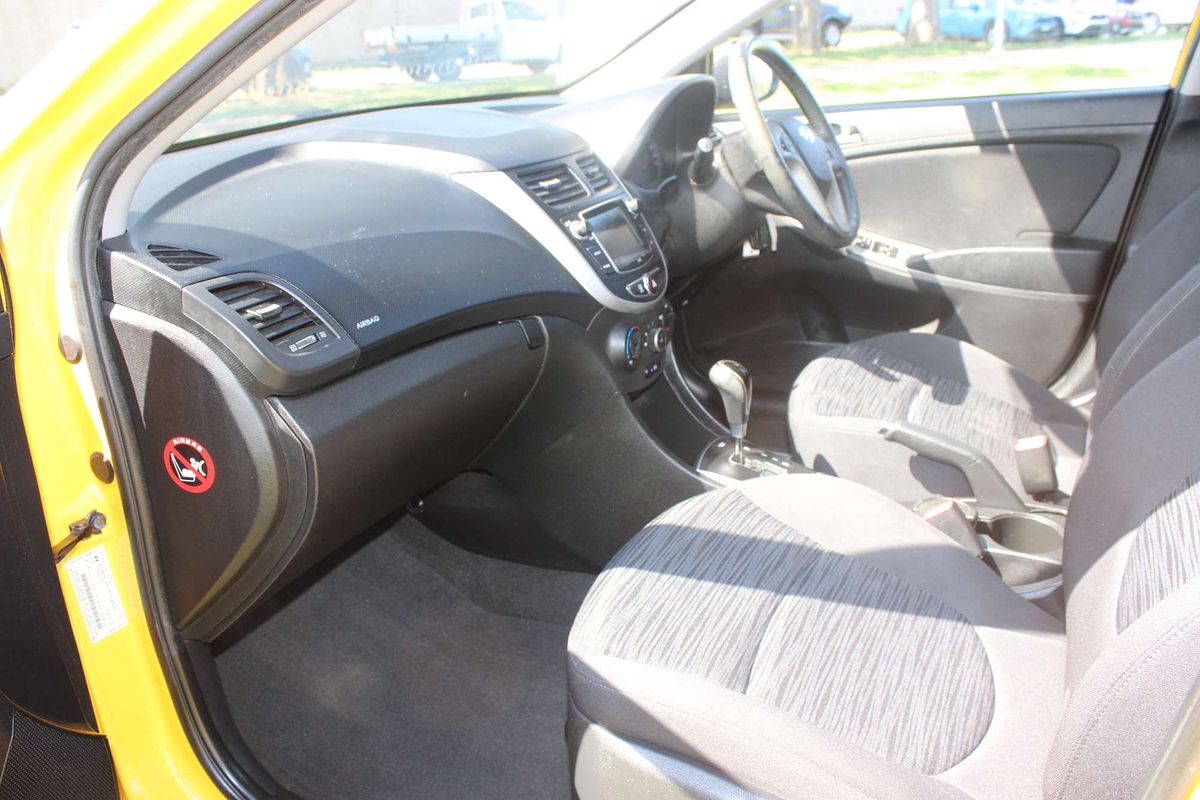 2017 HYUNDAI ACCENT SPORT 6 SP AUTOMATIC 5D HATCHBACK 4CYL