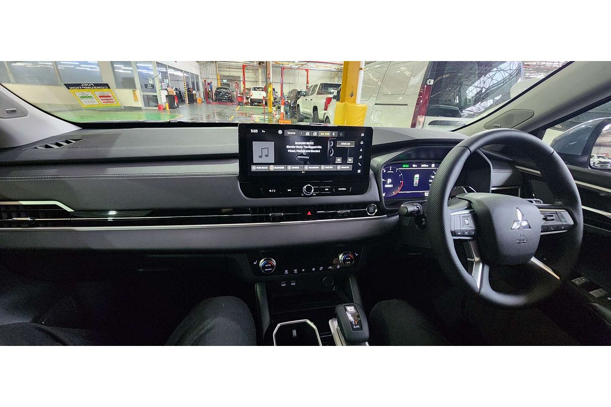 2025 Mitsubishi Outlander Aspire ZM 2WD