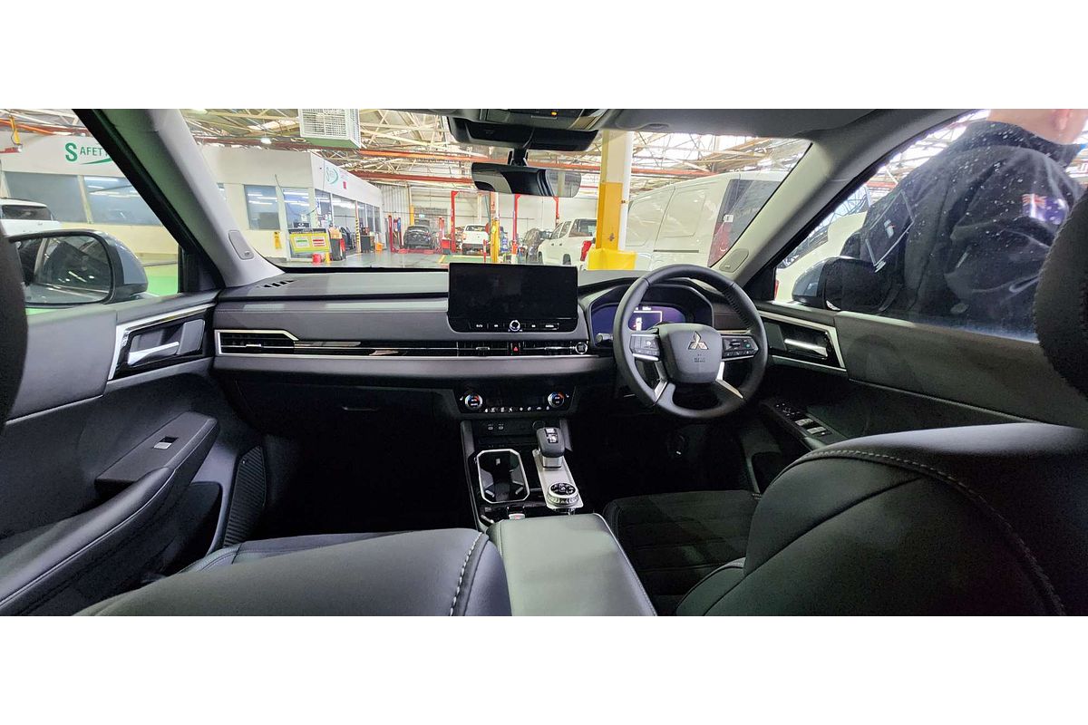 2025 Mitsubishi Outlander Aspire ZM 2WD