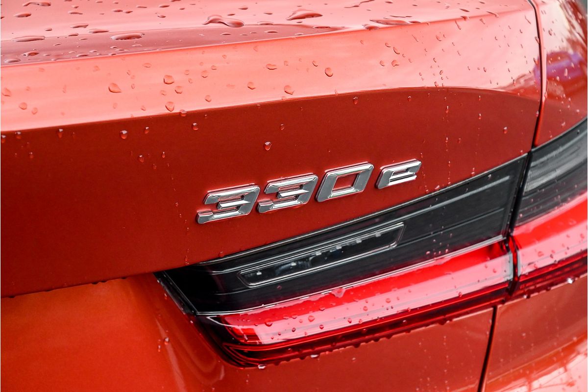 2020 BMW 3 Series 330e M Sport G20