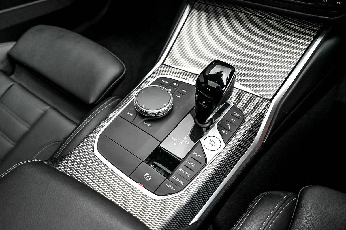2020 BMW 3 Series 330e M Sport G20
