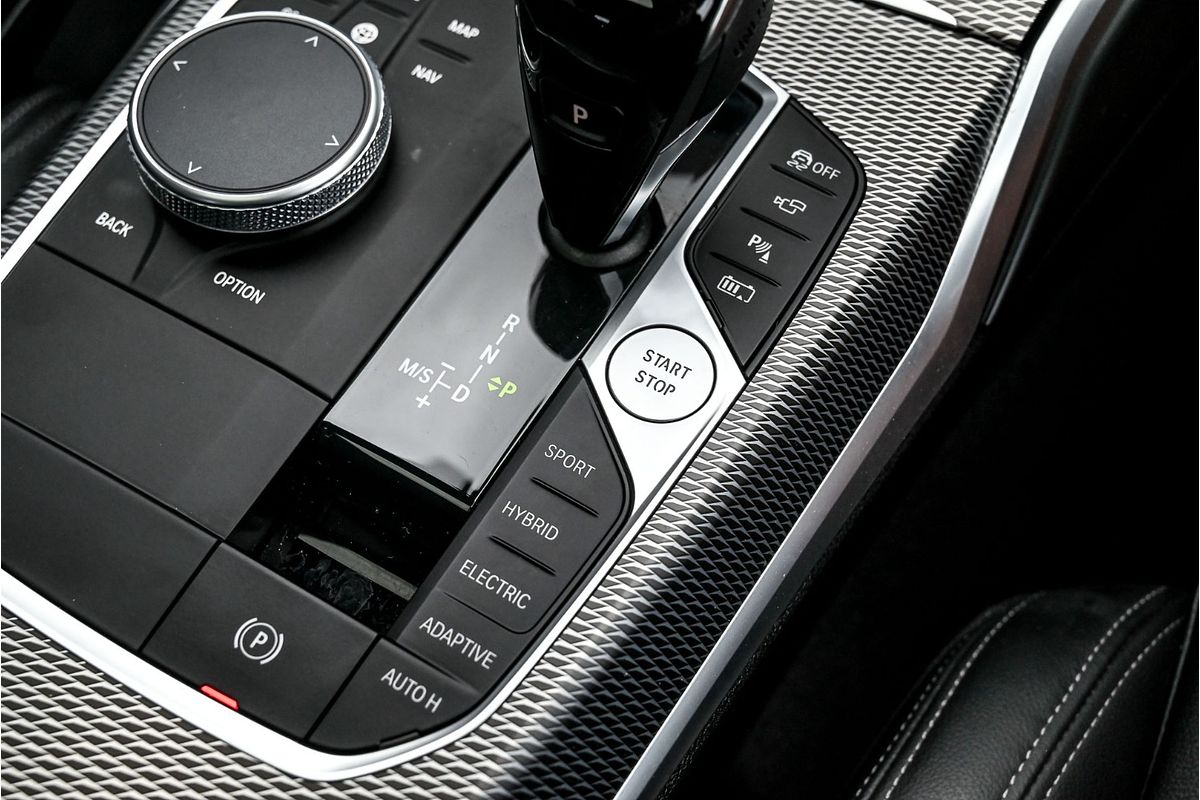 2020 BMW 3 Series 330e M Sport G20