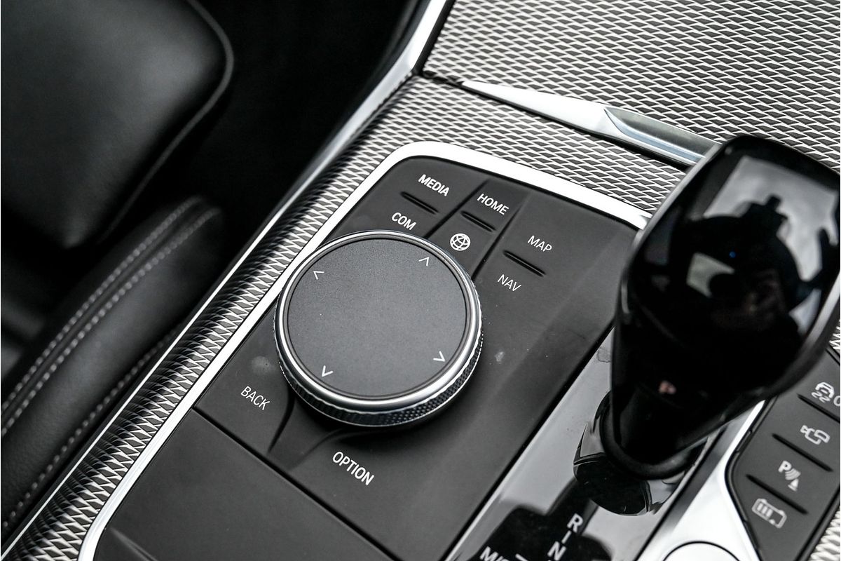 2020 BMW 3 Series 330e M Sport G20