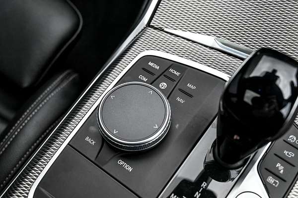 2020 BMW 3 Series 330e M Sport G20
