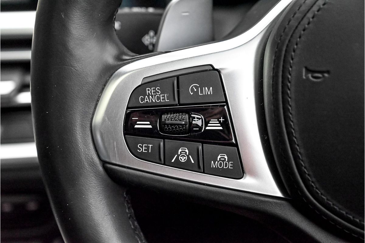 2020 BMW 3 Series 330e M Sport G20