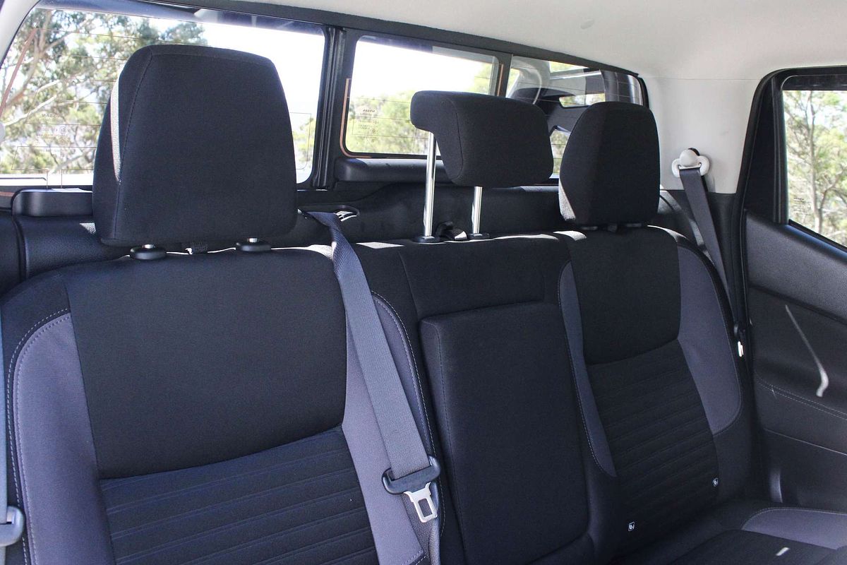 2021 Nissan Navara ST D23 4X4