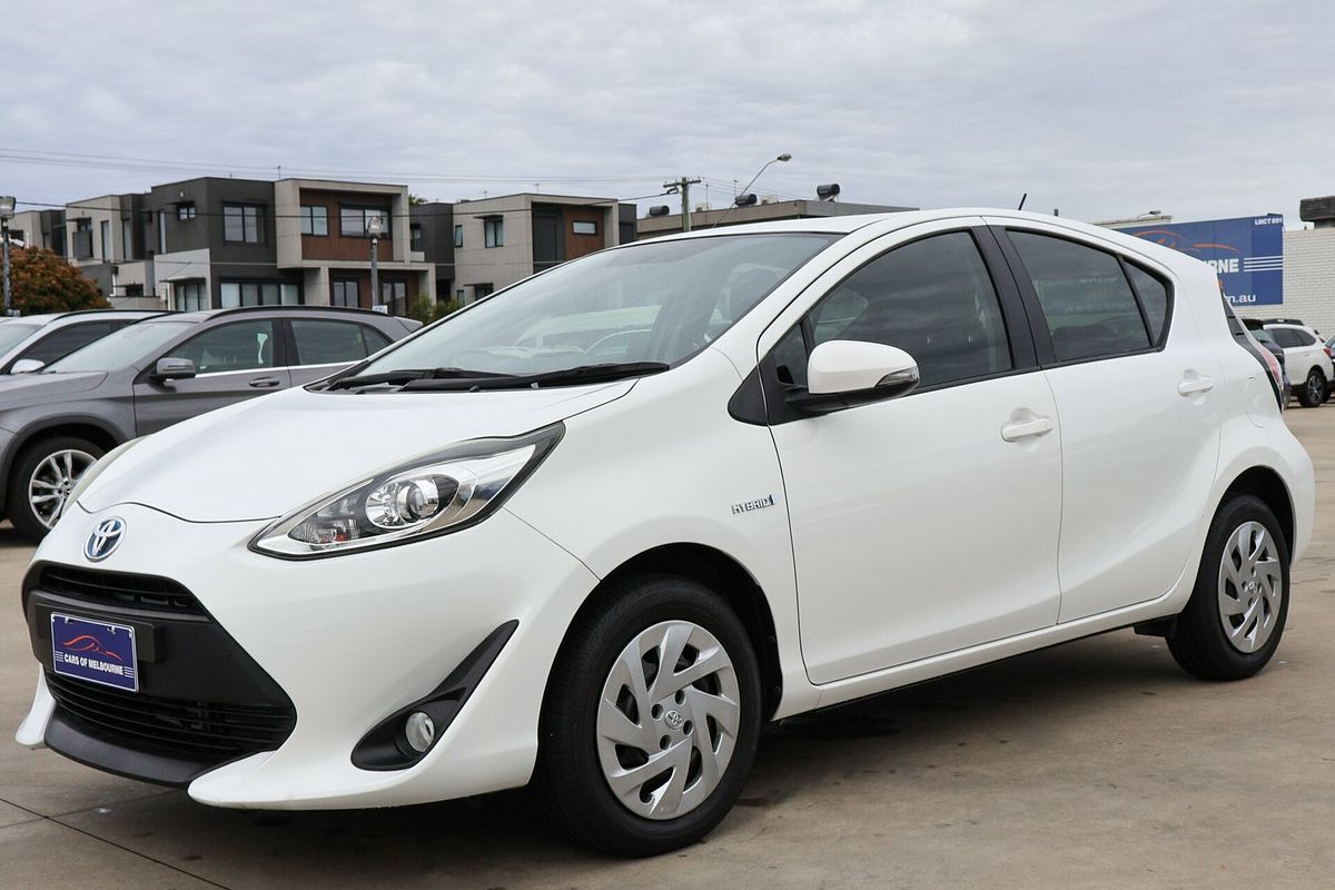 2017 Toyota Prius C NHP10R