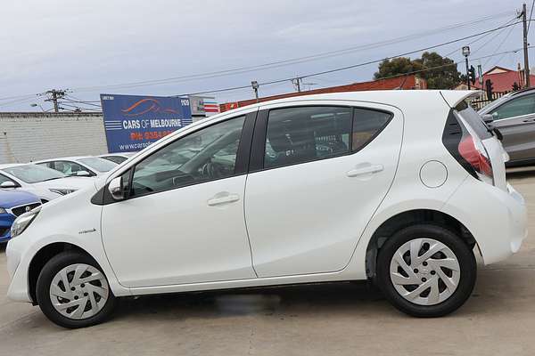 2017 Toyota Prius C NHP10R